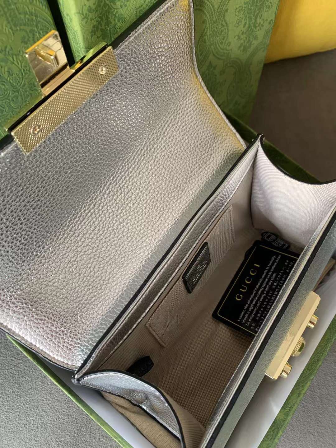 حقيبة يد GUCCI بحمالة كتف