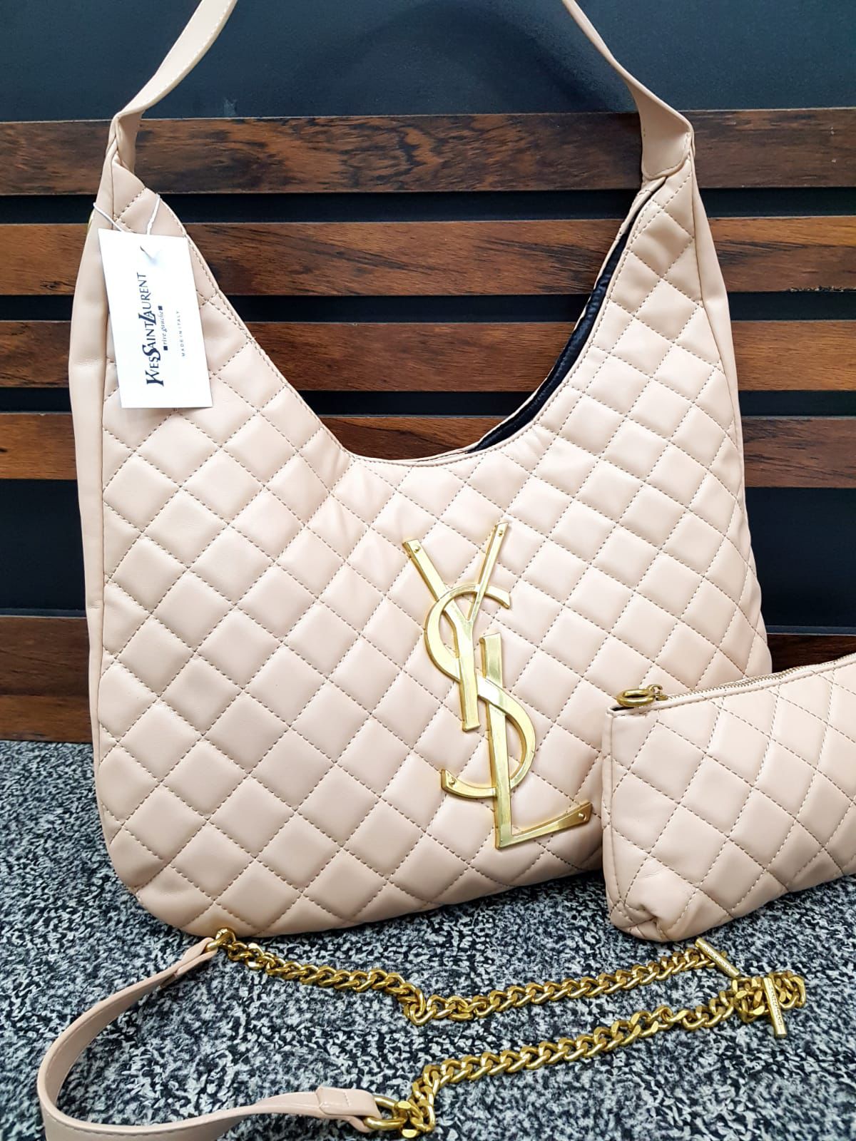 حقيبة يد كبيرة من YSL