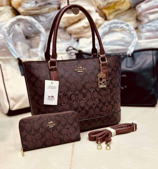 حقيبة يد كوتش MM Signature Tote مع محفظة