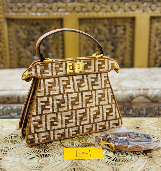 حقيبة فندي سبازولاتو