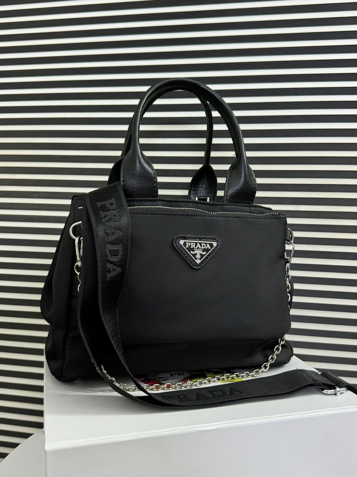 حقيبة يد برادا أوربان تات (UrbanTote)