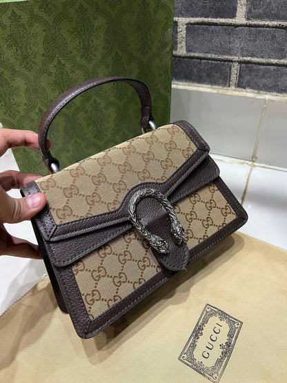 حقيبة ديونيسوس من قوتشي بتصميم GG Supreme