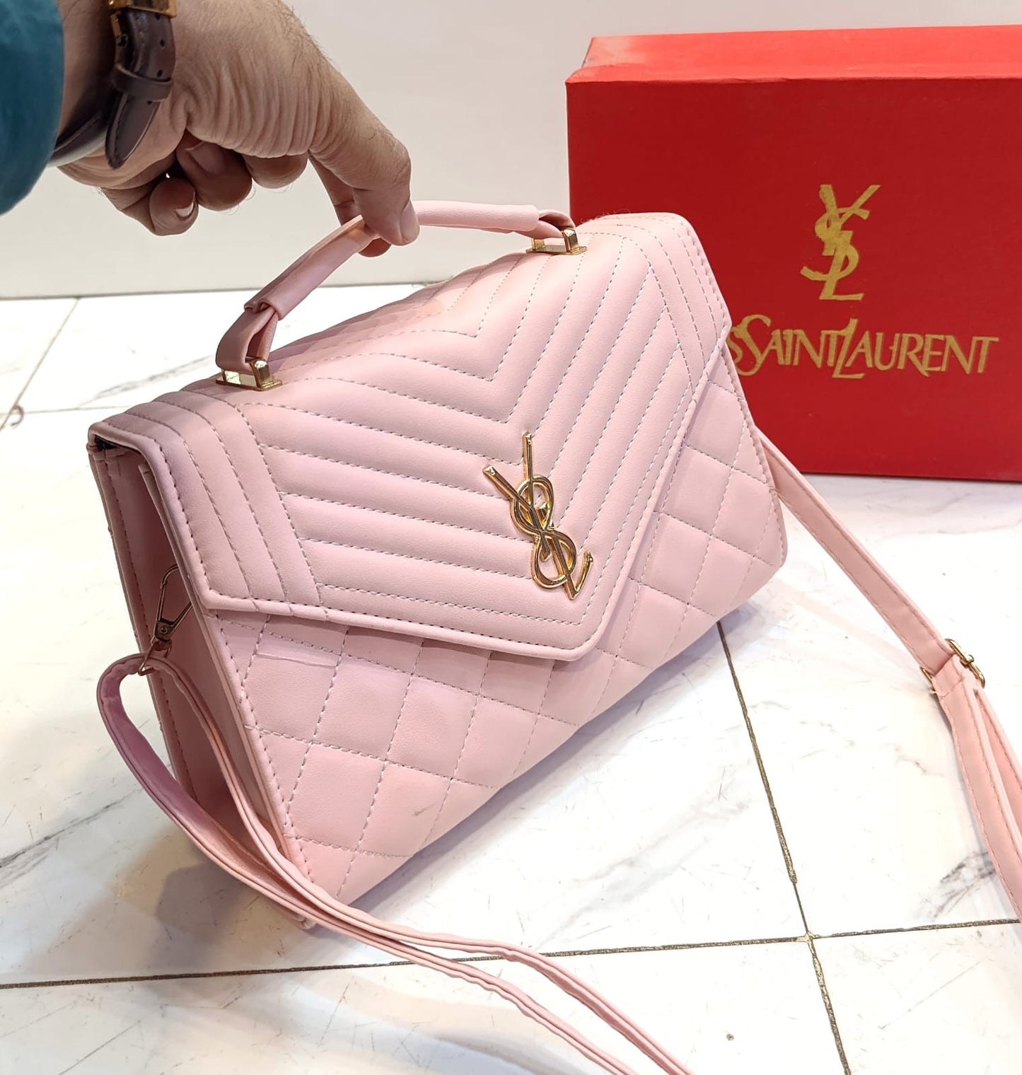 حقائب YSL إيليجانس