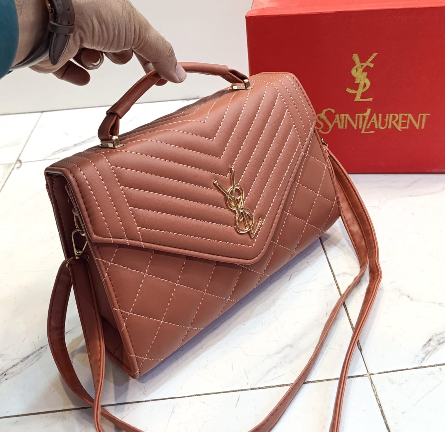 حقائب YSL إيليجانس