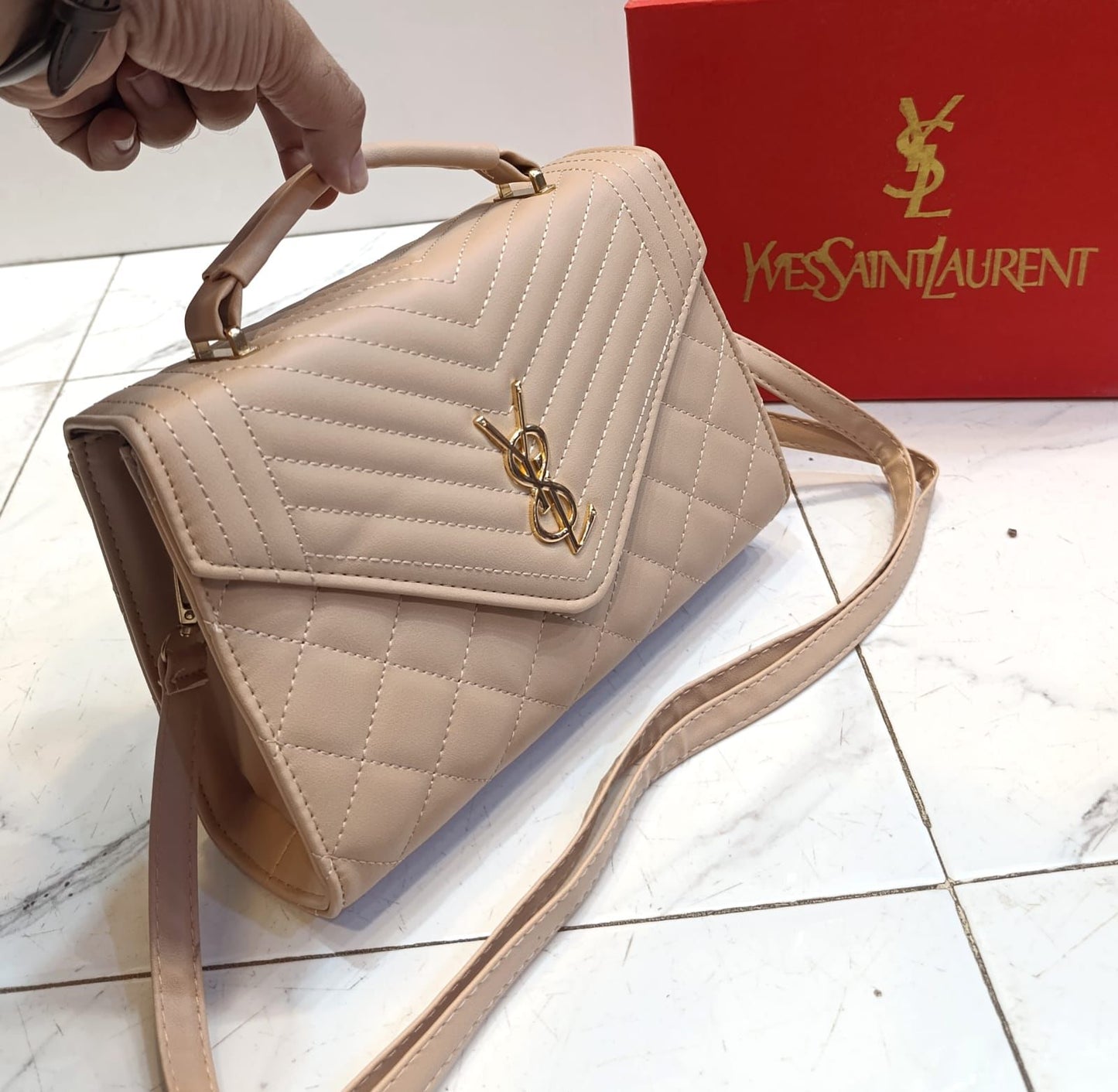 حقائب YSL إيليجانس
