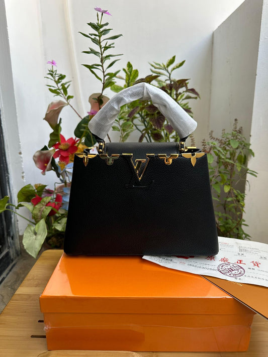 حقائب LV الفاخرة
