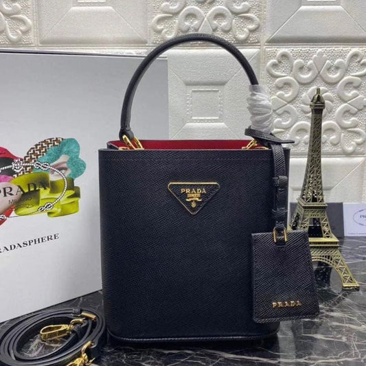 حقائب PRADA