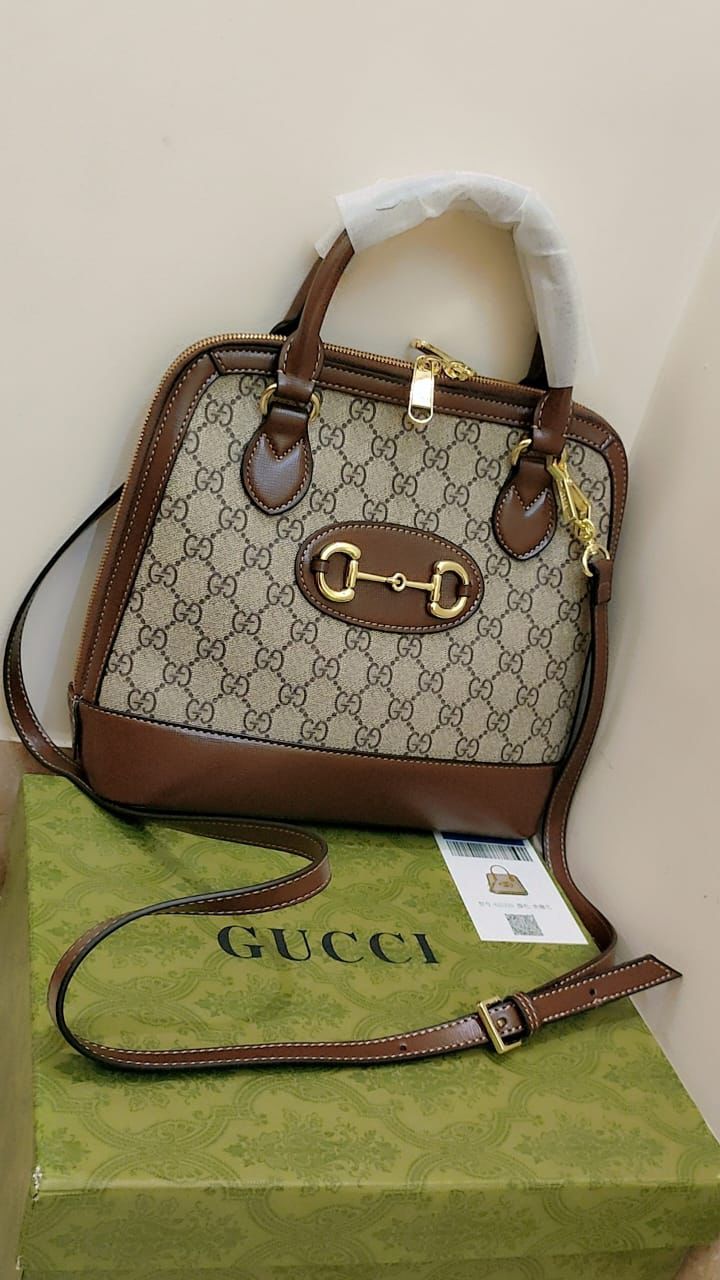 حقيبة يد فاخرة من GUCCI مزينة برمز الحصان