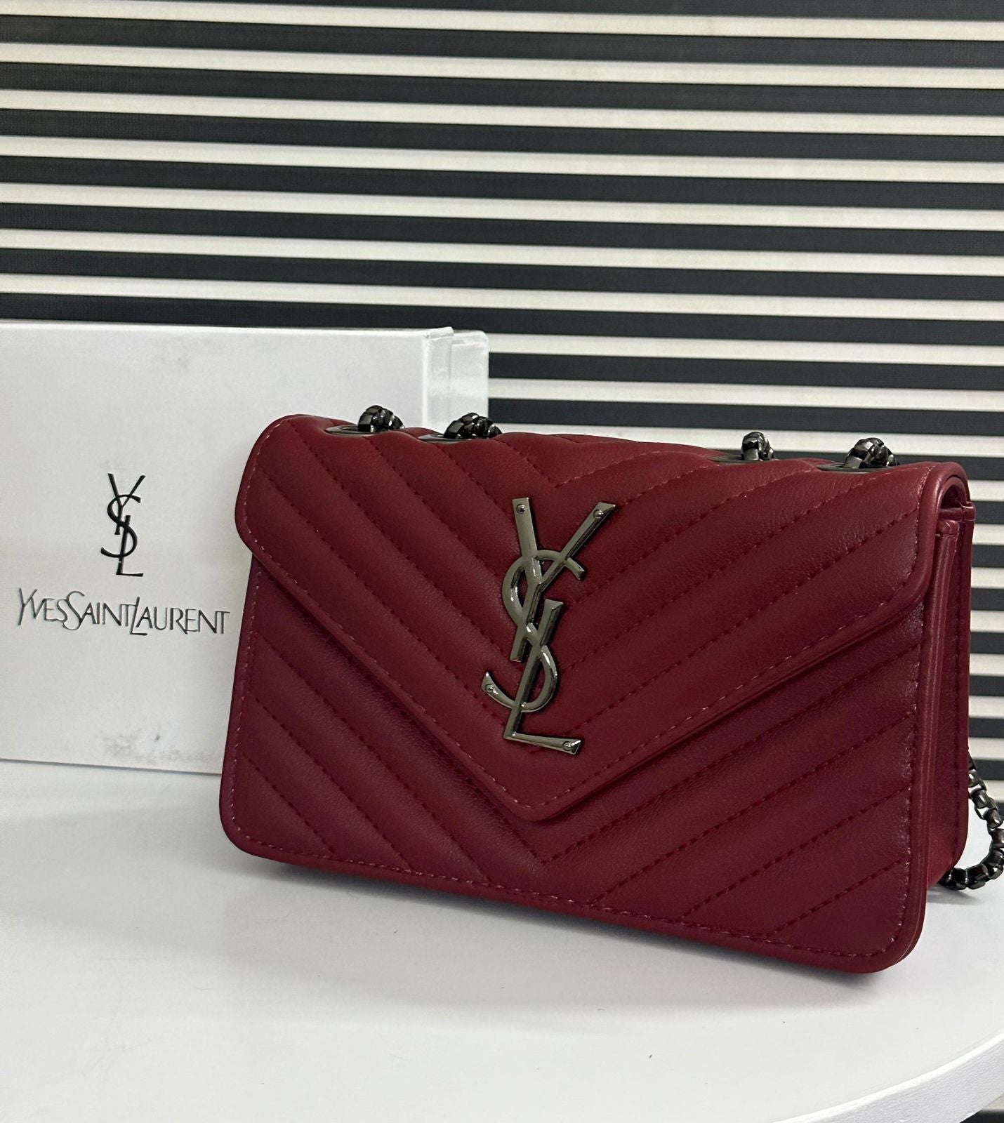 حقيبة يد YSL بسلسلة مزدوجة