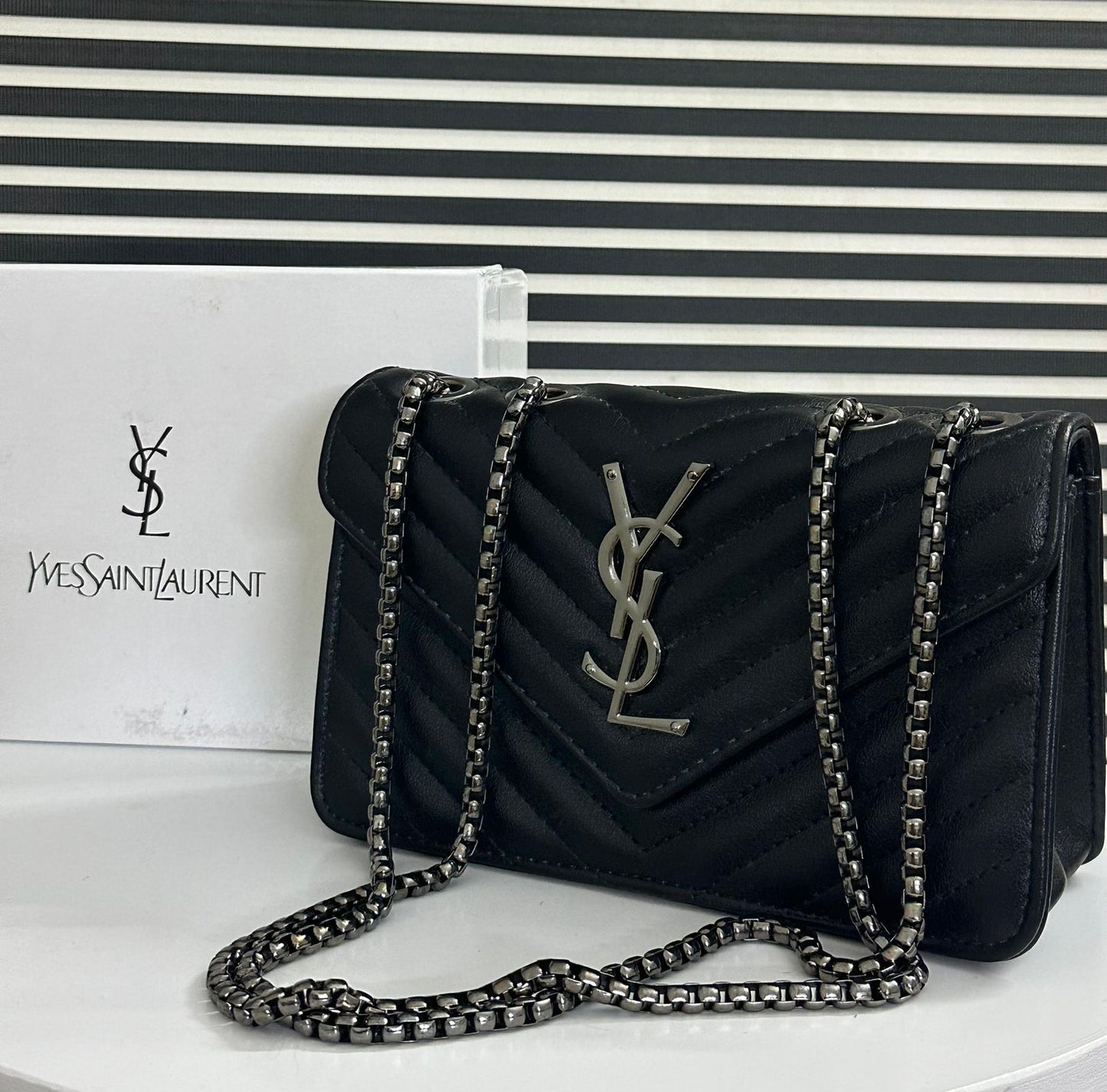 حقيبة يد YSL بسلسلة مزدوجة