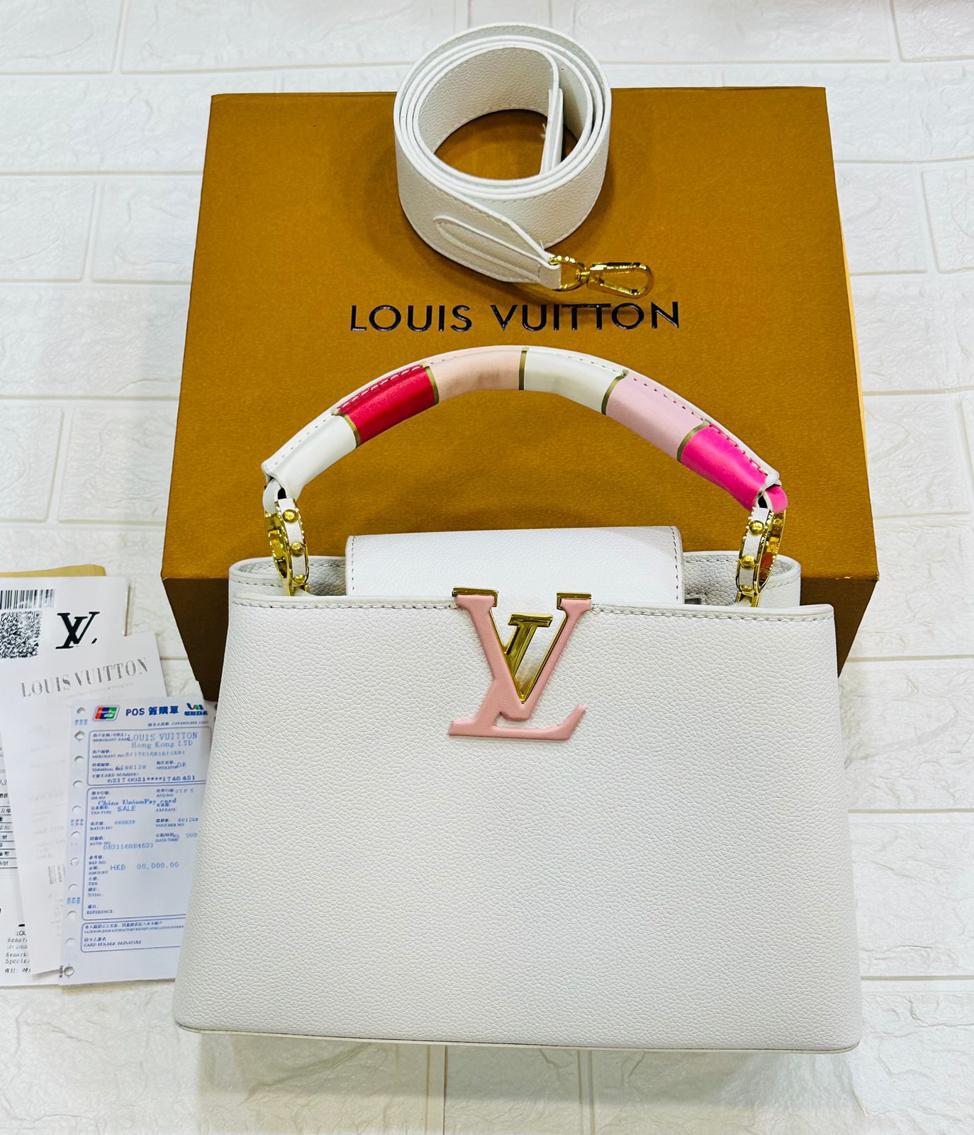 حقيبة كروسبودي من قماش مونوجرام LV