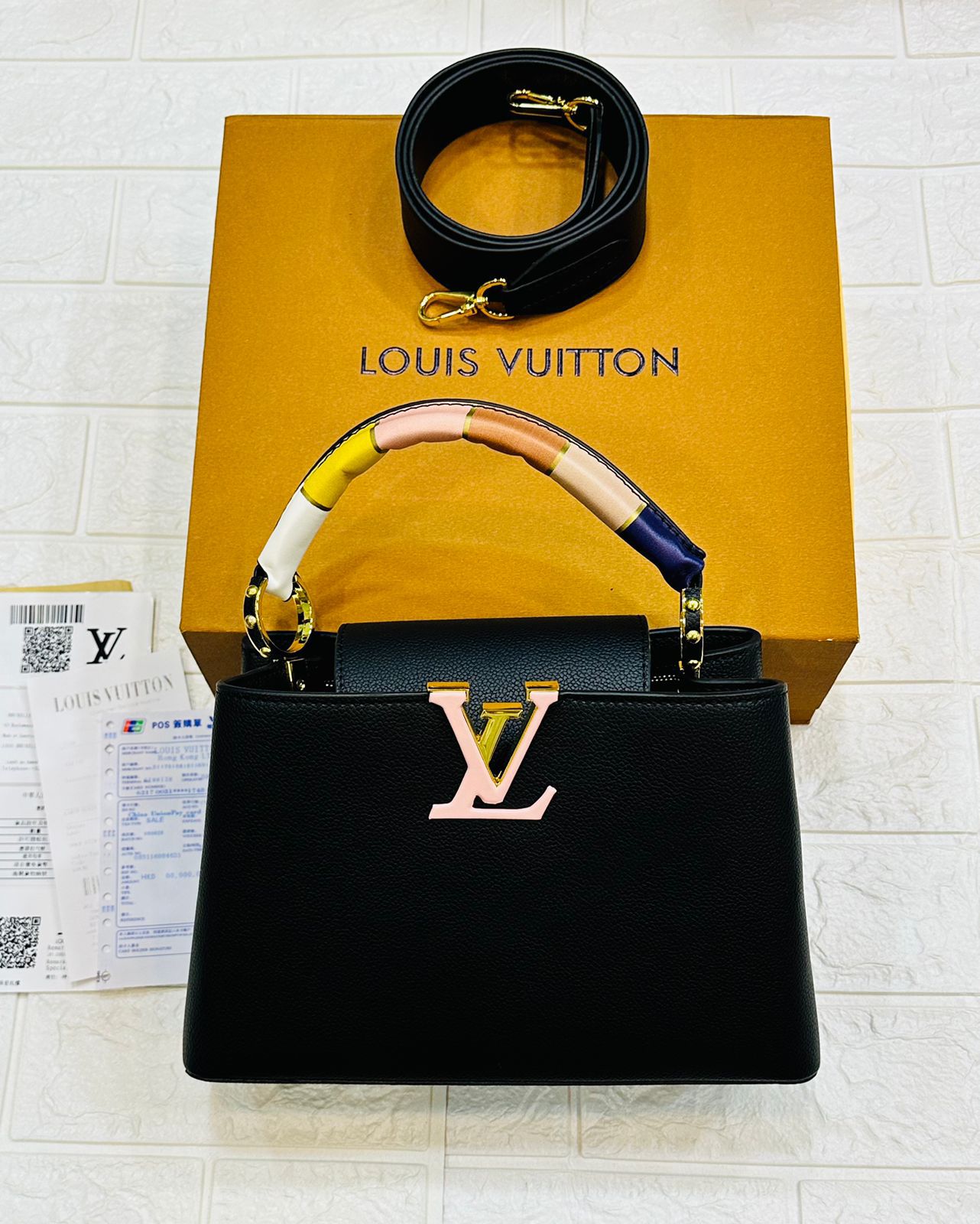 حقيبة كروسبودي من قماش مونوجرام LV