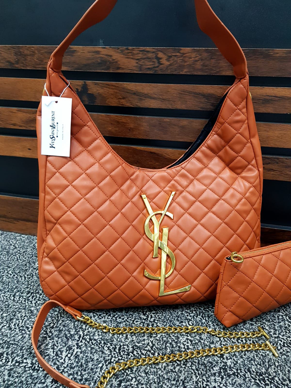 حقيبة يد كبيرة من YSL